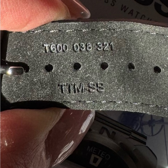 NWT TISSOT V8 SWISSMATIC - Discontinued and Hard to Find - Picture 13 of 16